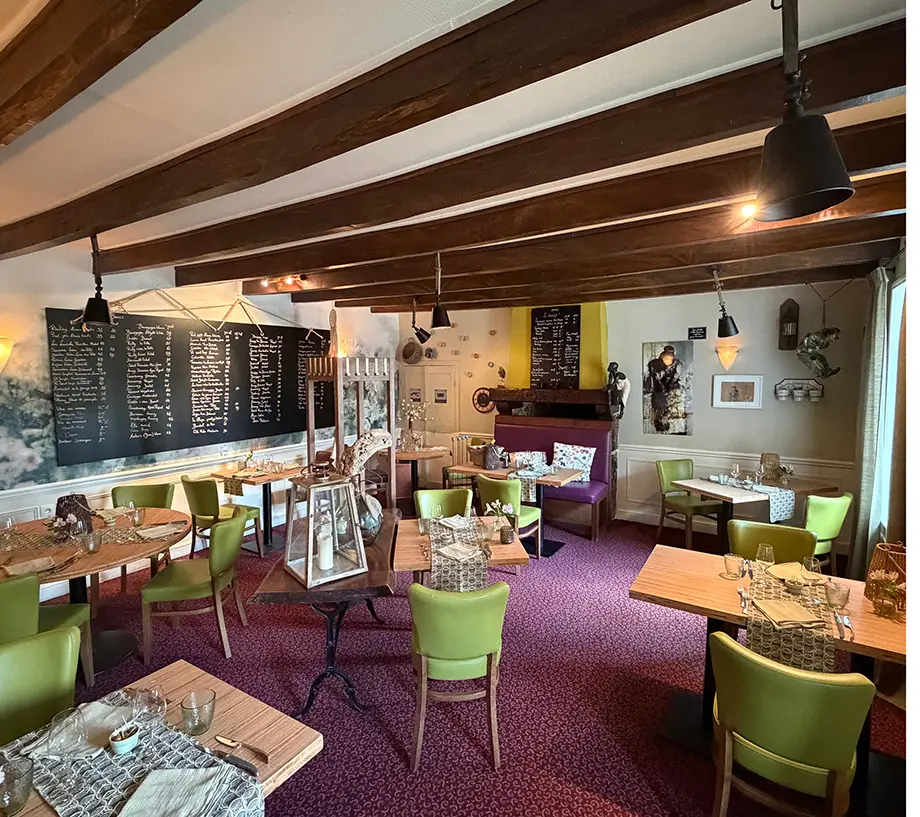 Salle du restaurant — photographie 2